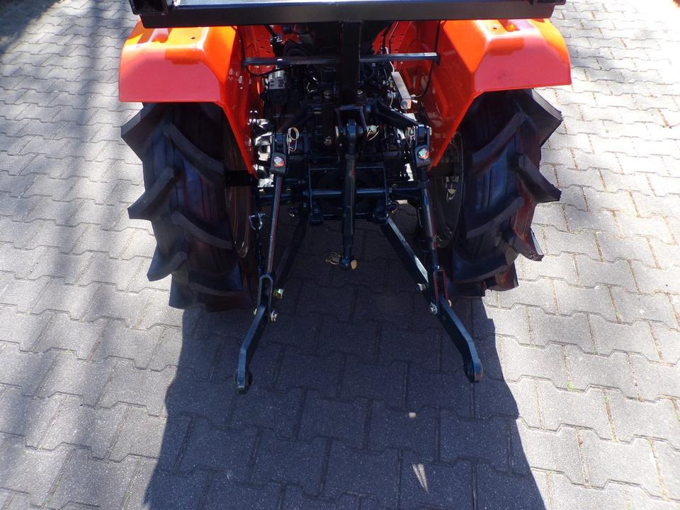 Kleintraktor Kubota B1502, ab 95€ pro Monat. - جرار صغير: صور 5 Kleintraktor Kubota B1502, ab 95€ pro Monat. - جرار صغير: صور 5