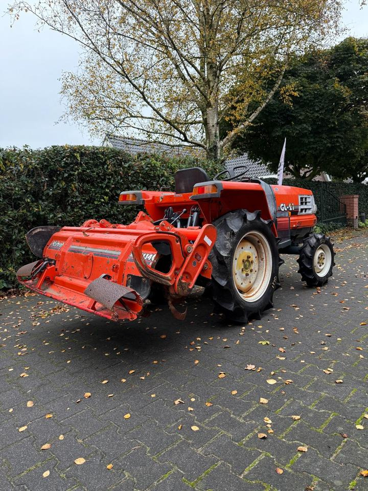 Kleintraktor Kubota GL-21 - جرار صغير: صور 3 Kleintraktor Kubota GL-21 - جرار صغير: صور 3