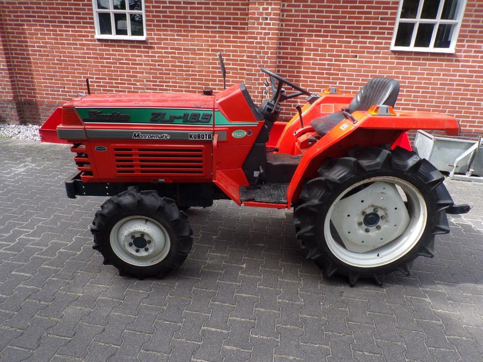 Kleintraktor Kubota ZL1-185 - جرار صغير: صور 3 Kleintraktor Kubota ZL1-185 - جرار صغير: صور 3
