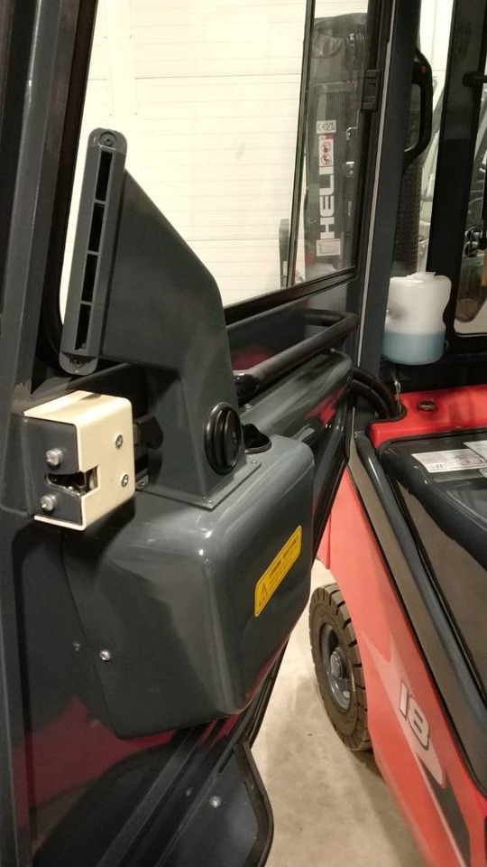 HELI CPCD18-XC26H - رافعة شوكية: صور 2 HELI CPCD18-XC26H - رافعة شوكية: صور 2