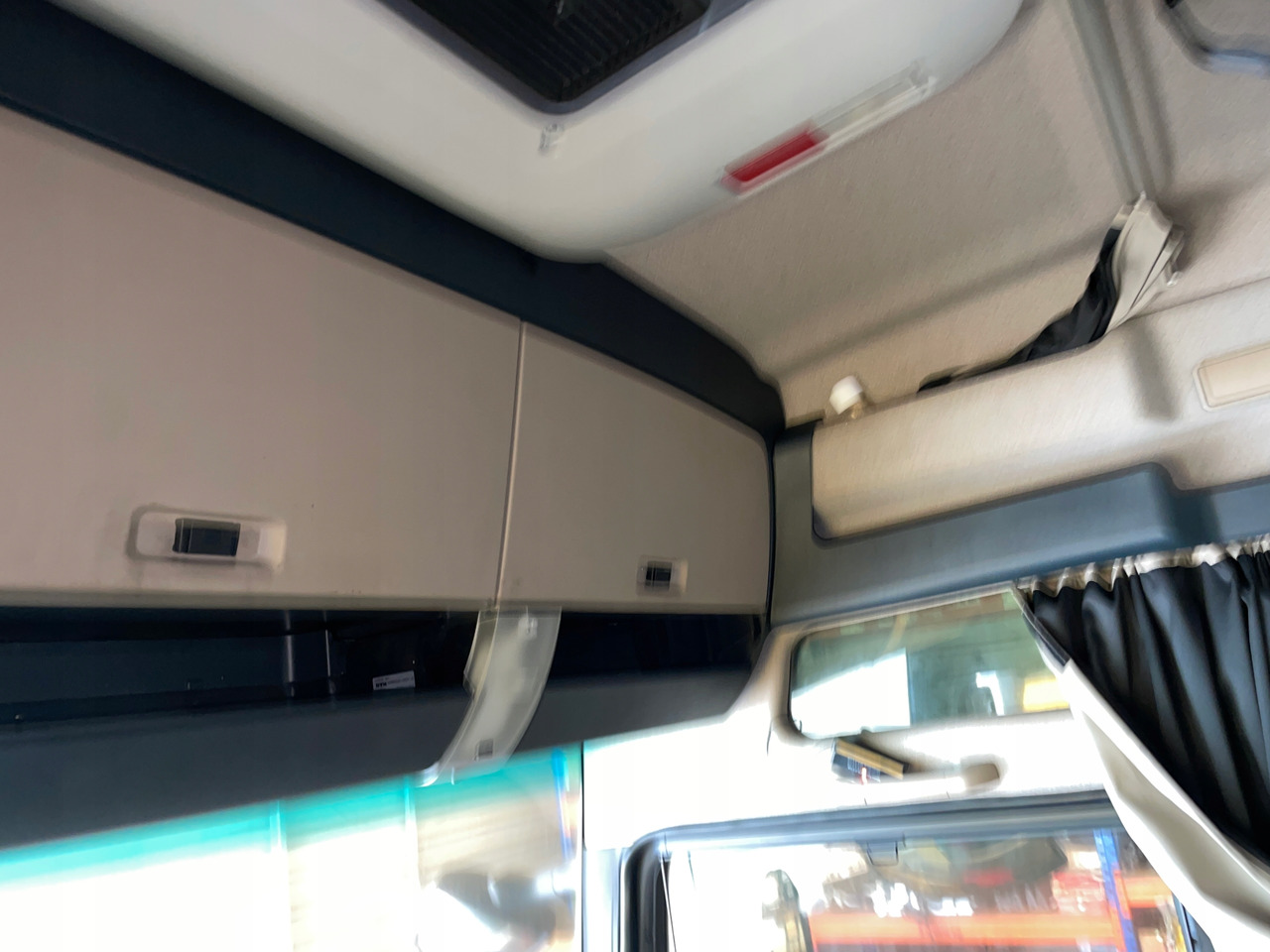 KOMPLETNA KABINA MAN TGX XXL EURO 6 LIFT - الكبائن - شاحنة: صور 3 KOMPLETNA KABINA MAN TGX XXL EURO 6 LIFT - الكبائن - شاحنة: صور 3