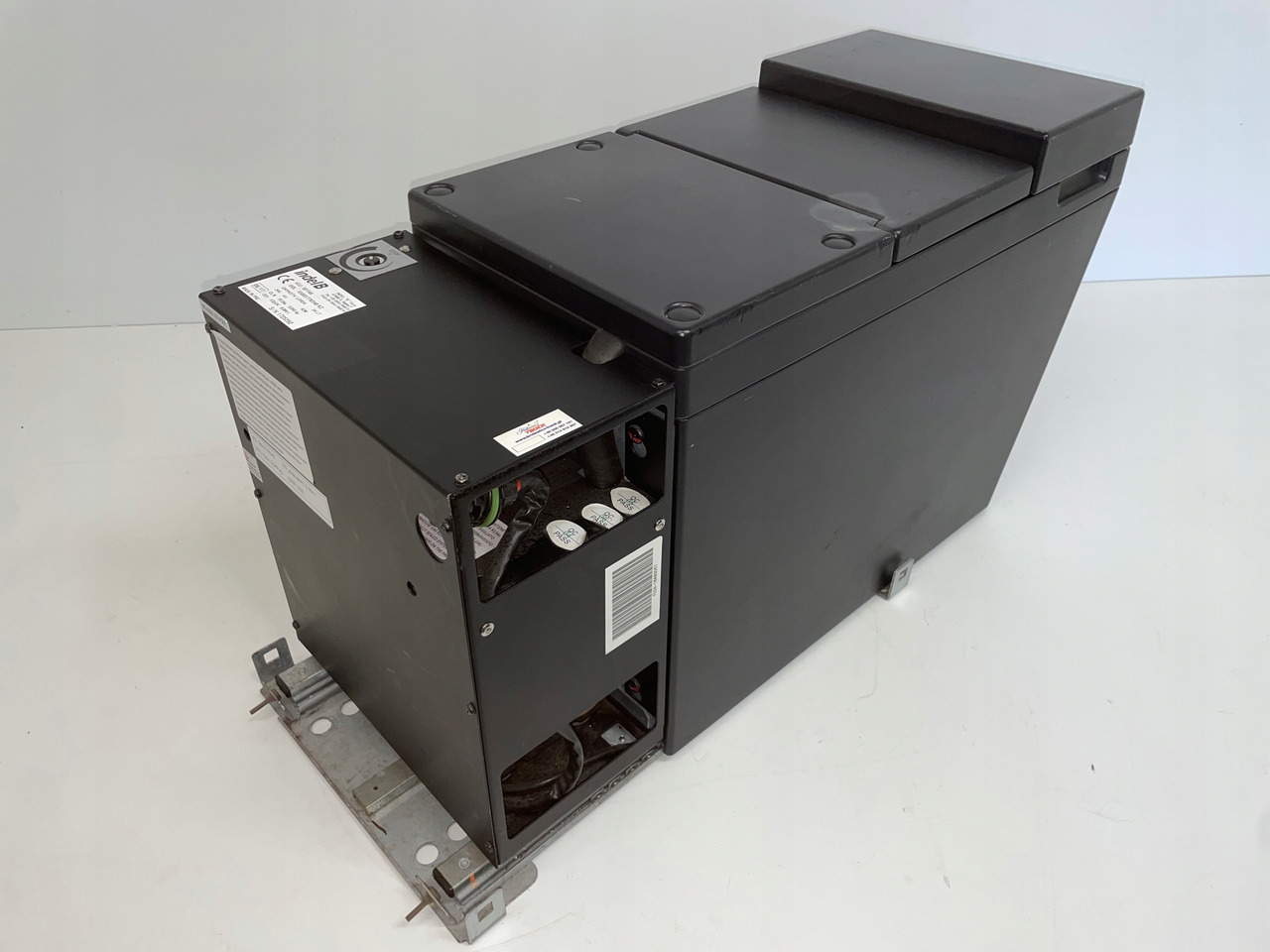 LODÓWKA CHŁODZIARKA IVECO STRALIS INTEL B 504195453 - الكابينة والداخلية - شاحنة: صور 5 LODÓWKA CHŁODZIARKA IVECO STRALIS INTEL B 504195453 - الكابينة والداخلية - شاحنة: صور 5