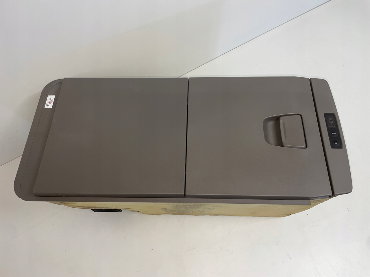 LODÓWKA CHŁODZIARKA SCANIA S 2706575 40 LITRÓW - الكابينة والداخلية - شاحنة: صور 1 LODÓWKA CHŁODZIARKA SCANIA S 2706575 40 LITRÓW - الكابينة والداخلية - شاحنة: صور 1