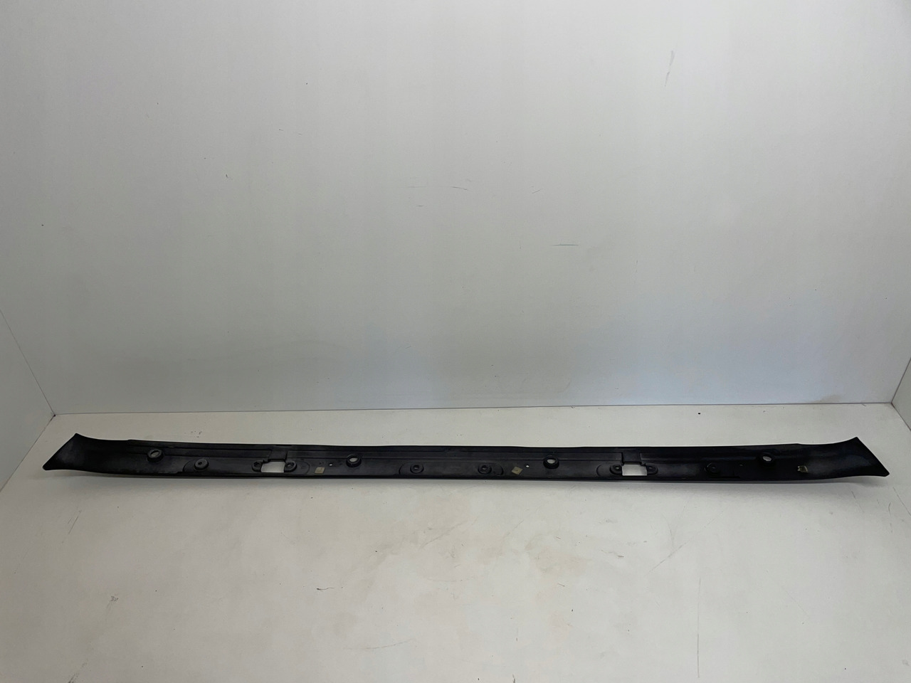 PODSZYBIE OSŁONA MASKOWNICA DAF 105 XF DAF 1665944 - الزجاج الأمامي - شاحنة: صور 4 PODSZYBIE OSŁONA MASKOWNICA DAF 105 XF DAF 1665944 - الزجاج الأمامي - شاحنة: صور 4