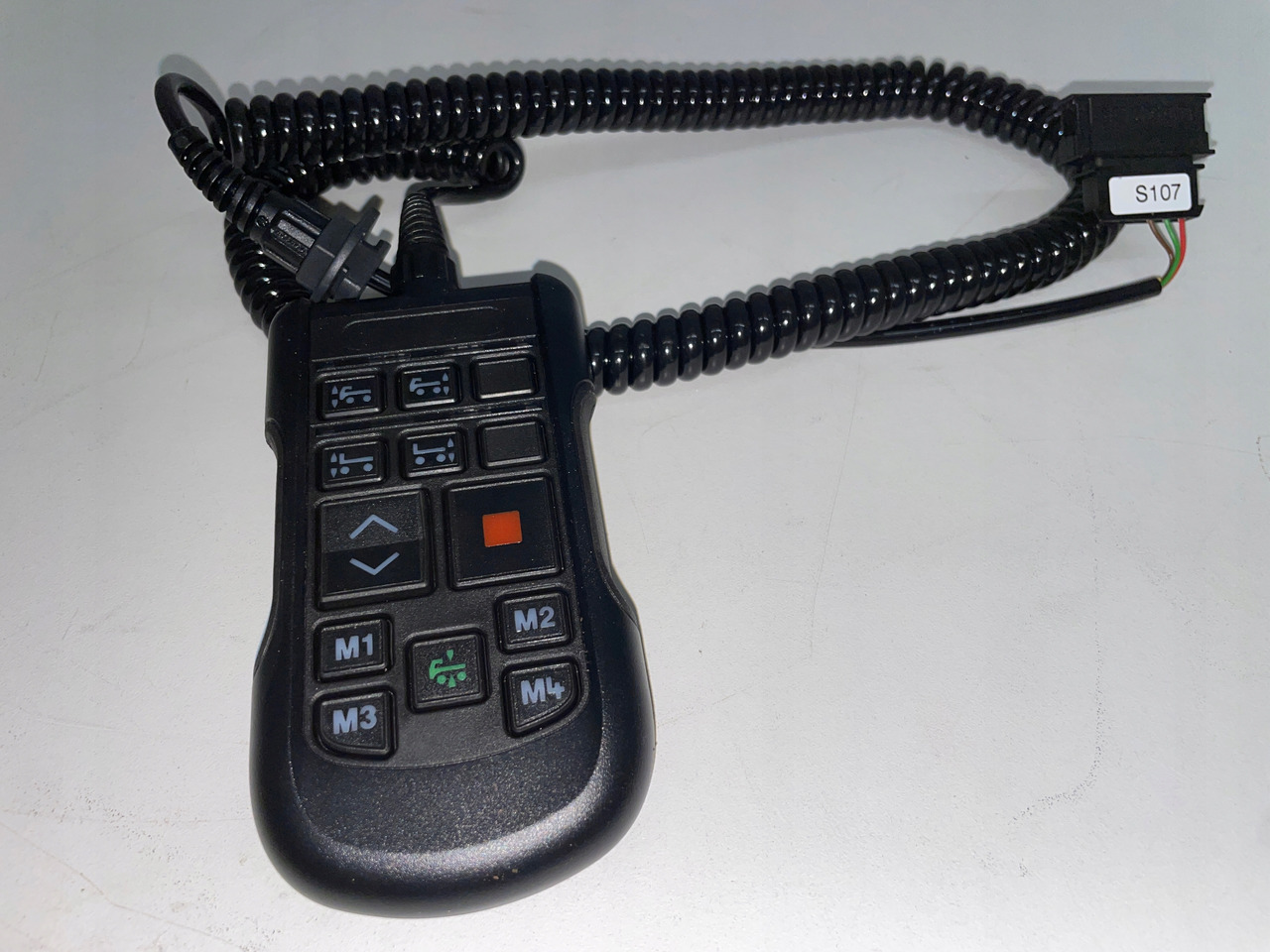 SCANIA R S PILOT PANEL STEROWANIE PODUSZEK ZAWIESZENIA WABCO NOWY4460564050 - لوحة القيادة - شاحنة: صور 1 SCANIA R S PILOT PANEL STEROWANIE PODUSZEK ZAWIESZENIA WABCO NOWY4460564050 - لوحة القيادة - شاحنة: صور 1