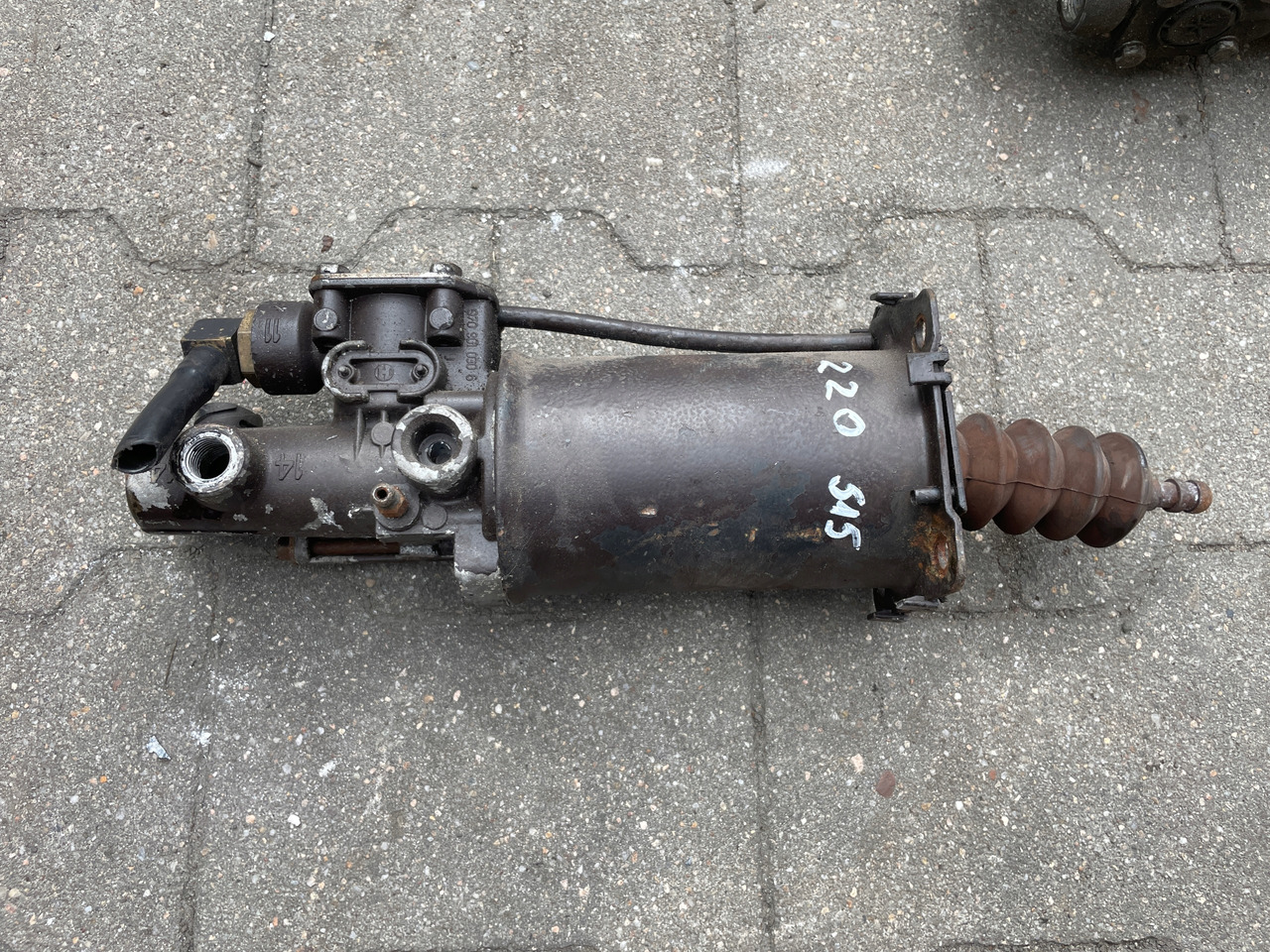 WYBIERAK SKRZYNI BIEGÓW WYSPRZĘGLIK ZAWÓR MAN TGA TGS TGX 9700514127 - اسطوانه القابض - شاحنة: صور 1 WYBIERAK SKRZYNI BIEGÓW WYSPRZĘGLIK ZAWÓR MAN TGA TGS TGX 9700514127 - اسطوانه القابض - شاحنة: صور 1