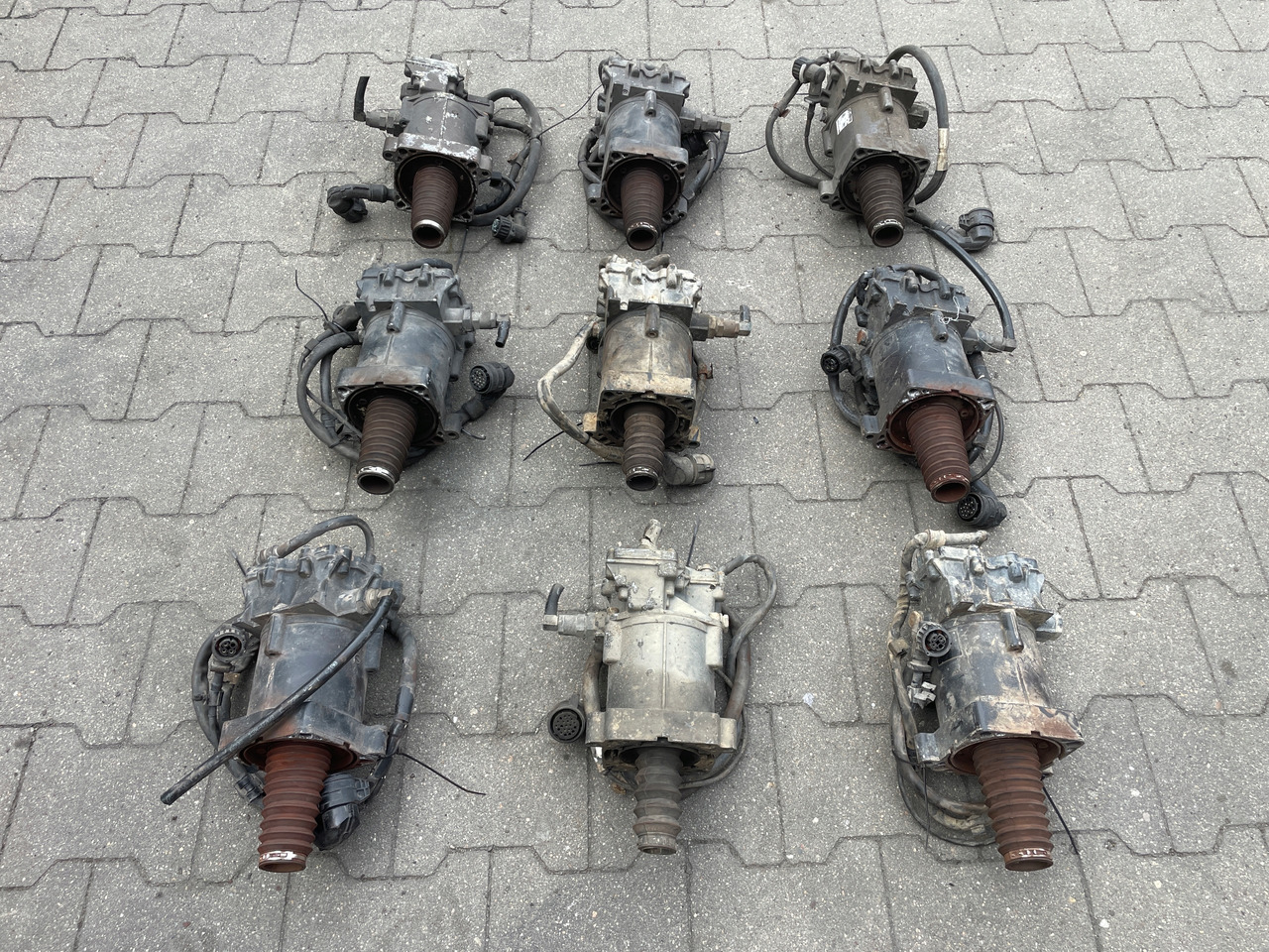 WYSPRZĘGLIK SKRZYNI MAN TGX TGS TGA AUTOMAT K013727 - اسطوانه القابض - شاحنة: صور 2 WYSPRZĘGLIK SKRZYNI MAN TGX TGS TGA AUTOMAT K013727 - اسطوانه القابض - شاحنة: صور 2