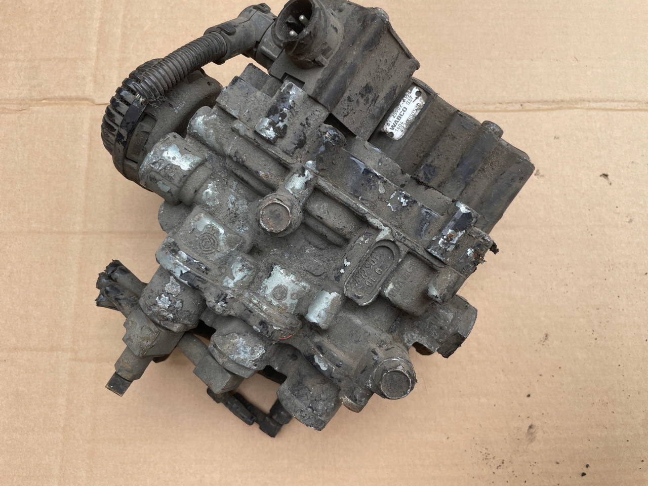 ZAWÓR PODUSZEK ECAS MAN TGA TGX TGS 4729000570 - تعليق هوائي - شاحنة: صور 2 ZAWÓR PODUSZEK ECAS MAN TGA TGX TGS 4729000570 - تعليق هوائي - شاحنة: صور 2