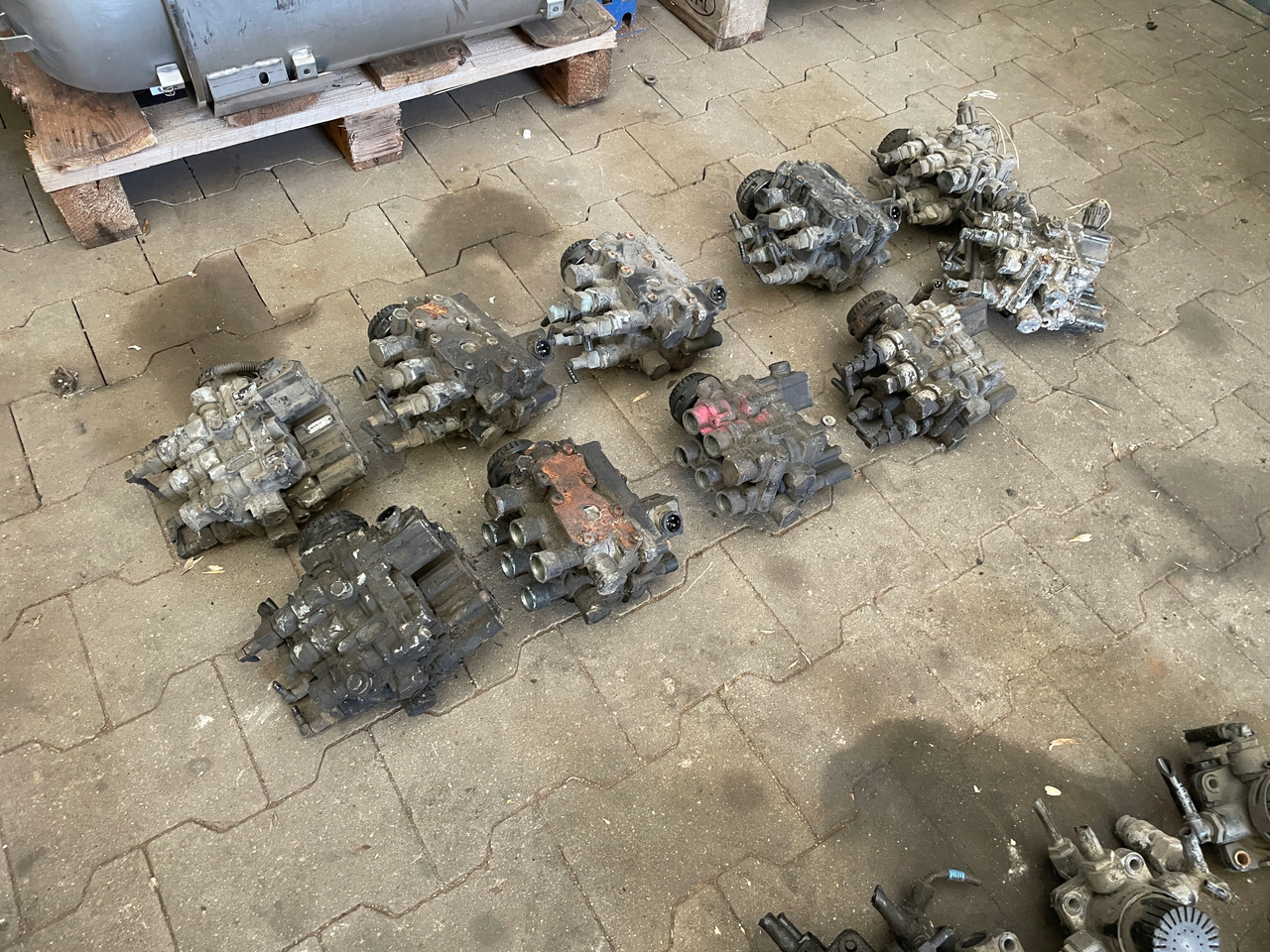 ZAWÓR PODUSZEK ECAS MAN TGA TGX TGS 4729000570 - تعليق هوائي - شاحنة: صور 5 ZAWÓR PODUSZEK ECAS MAN TGA TGX TGS 4729000570 - تعليق هوائي - شاحنة: صور 5