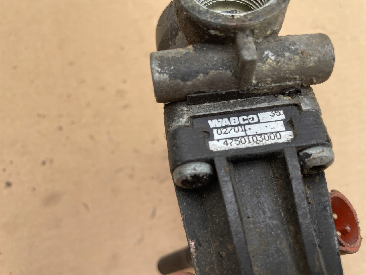 ZAWÓR REDUKCUJNY REDUKTOR CIŚNIENIA MAN TGA TGX TGS 4750103000 - تعليق هوائي - شاحنة: صور 3 ZAWÓR REDUKCUJNY REDUKTOR CIŚNIENIA MAN TGA TGX TGS 4750103000 - تعليق هوائي - شاحنة: صور 3