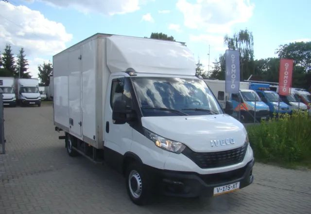 Iveco DAILY 35 S 16 3.0TDI WINDA 3.5T 4.20M - الشاحنات الصغيرة صندوق مغلق: صور 4 Iveco DAILY 35 S 16 3.0TDI WINDA 3.5T 4.20M - الشاحنات الصغيرة صندوق مغلق: صور 4