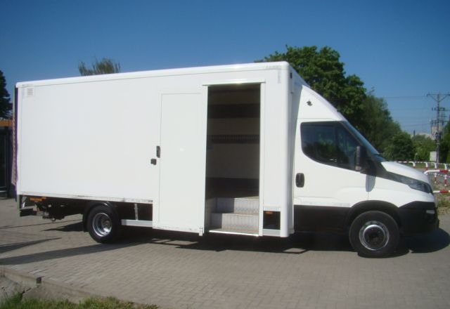 Iveco DAILY 70 C 18 3.0TDI 5.45M WINDA 1000KG - بصندوق مغلق شاحنة: صور 4 Iveco DAILY 70 C 18 3.0TDI 5.45M WINDA 1000KG - بصندوق مغلق شاحنة: صور 4