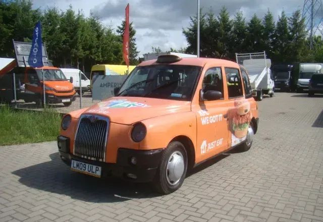 LTI Inny - سيدان: صور 1 LTI Inny - سيدان: صور 1