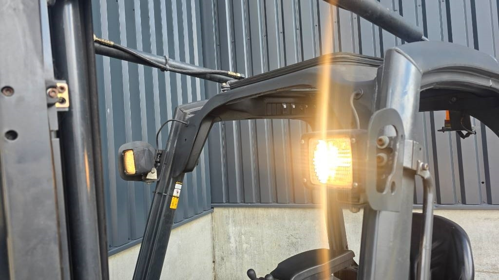 Linde E18L-01 - رافعة شوكية كهربائية: صور 5 Linde E18L-01 - رافعة شوكية كهربائية: صور 5