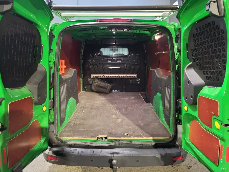 Ford Transit Connect L2H1 - فان المدمجة: صور 5 Ford Transit Connect L2H1 - فان المدمجة: صور 5