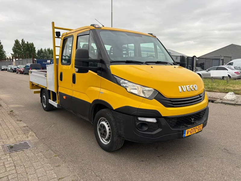 Iveco Daily 35S12 - الشاحنات الصغيرة المسطحة: صور 3 Iveco Daily 35S12 - الشاحنات الصغيرة المسطحة: صور 3