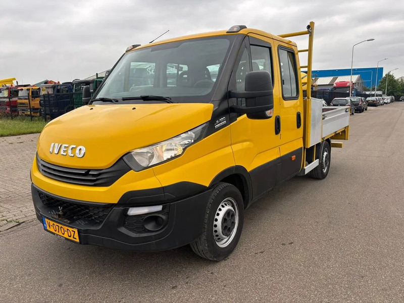 Iveco Daily 35S12 - الشاحنات الصغيرة المسطحة: صور 1 Iveco Daily 35S12 - الشاحنات الصغيرة المسطحة: صور 1
