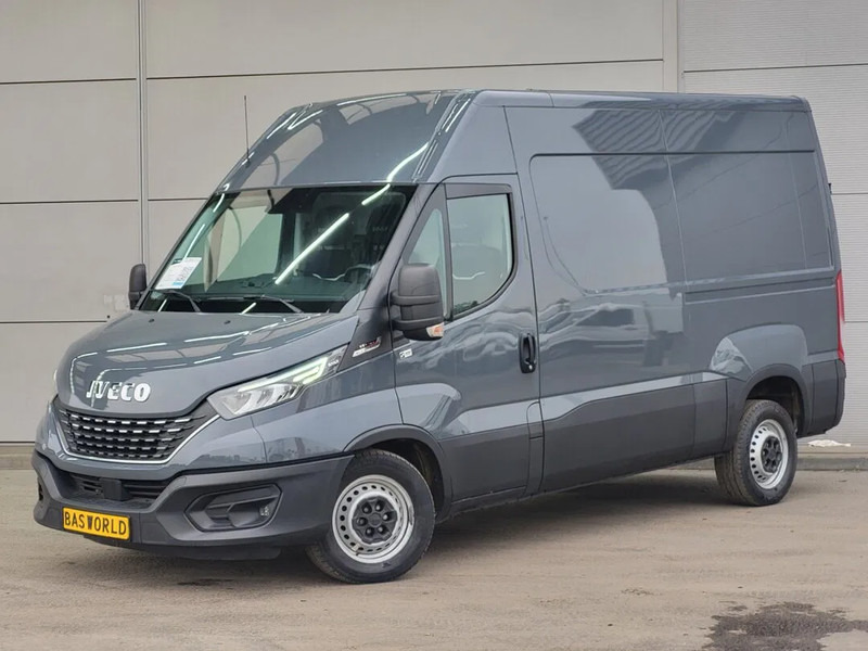 Iveco Daily 35S18 - فان, الشاحنات الصغيرة كابينة مزدوجة: صور 1 Iveco Daily 35S18 - فان, الشاحنات الصغيرة كابينة مزدوجة: صور 1