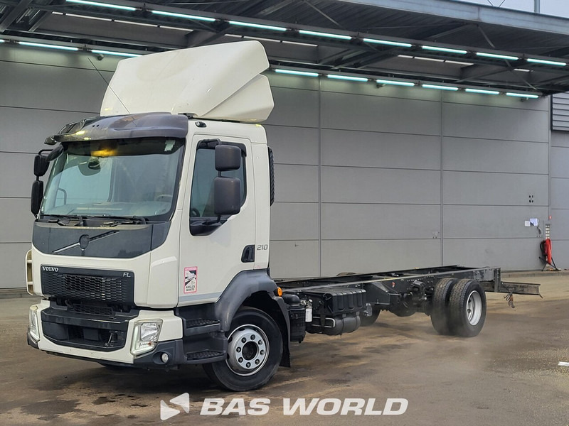 Volvo FL FL 210 - شاحنة: صور 1 Volvo FL FL 210 - شاحنة: صور 1