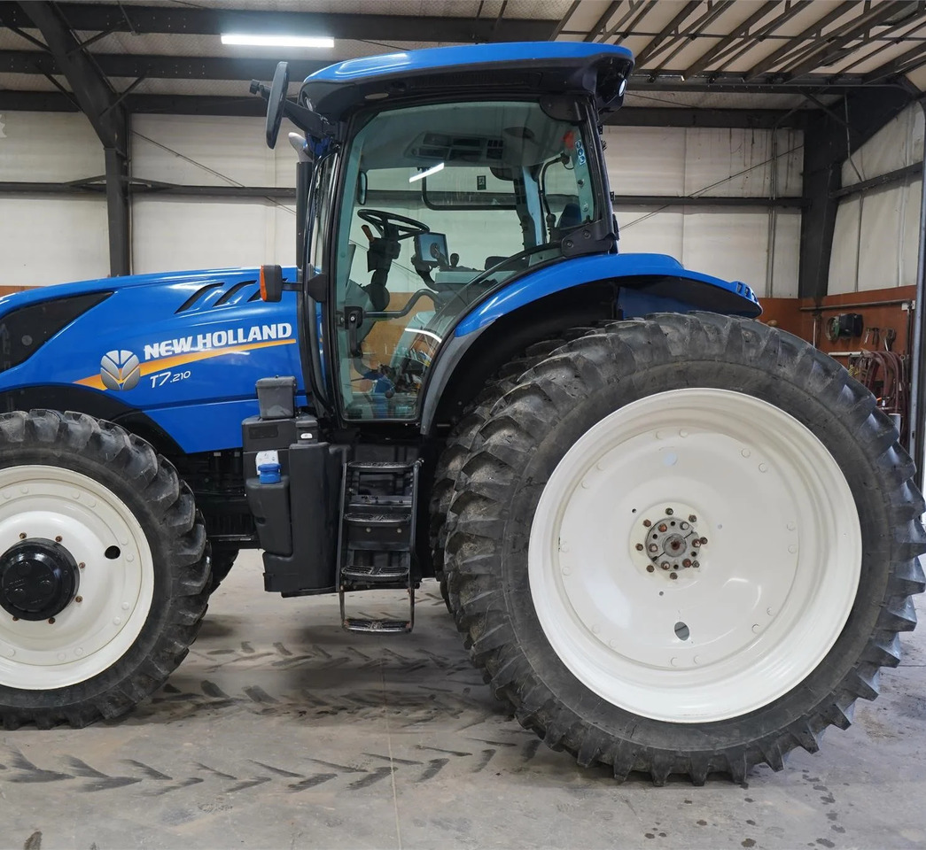 NEW HOLLAND T7.210 - جرار: صور 2 NEW HOLLAND T7.210 - جرار: صور 2