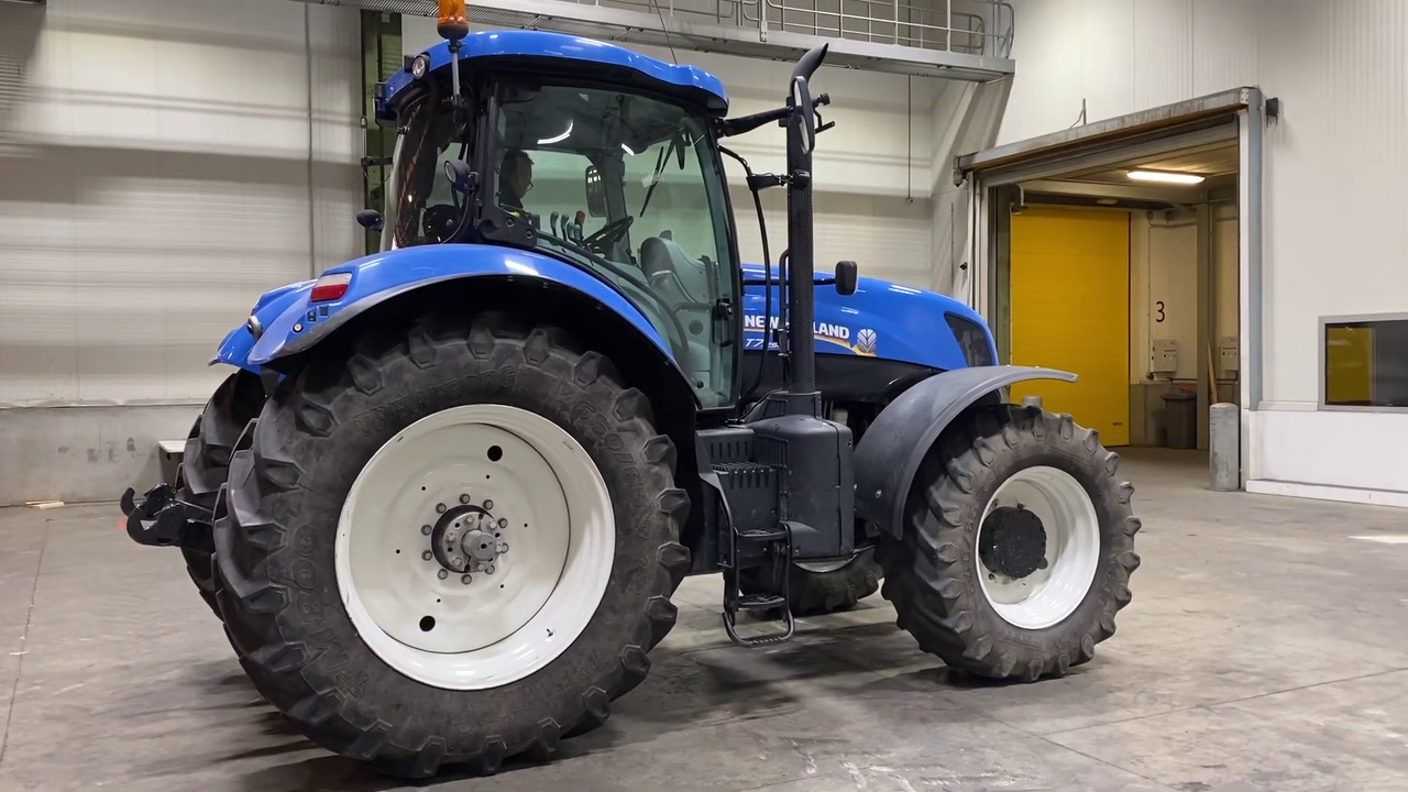 New Holland T7.250 - جرار: صور 2 New Holland T7.250 - جرار: صور 2