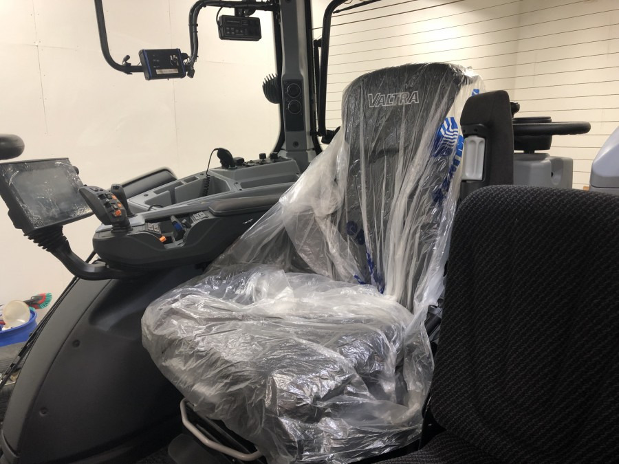 Valtra T234 - جرار: صور 4 Valtra T234 - جرار: صور 4