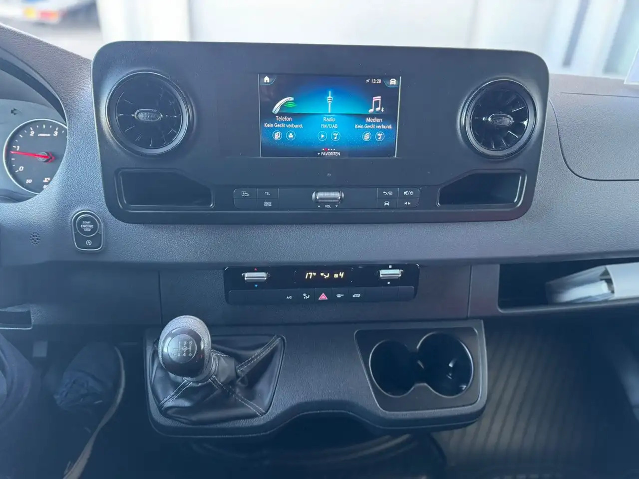 فان Mercedes-Benz Sprinter 317 CDI Maxi Lang Silber Klima MBUX AHK: صور 6