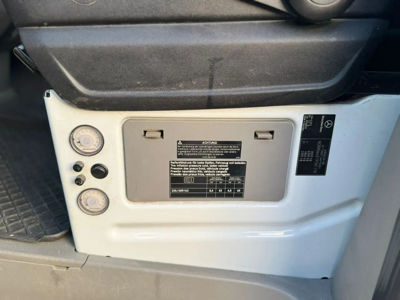 Mercedes-Benz Sprinter 319 CDI Maxi Lang XXL Extralang Mixto - فان, الشاحنات الصغيرة كابينة مزدوجة: صور 4 Mercedes-Benz Sprinter 319 CDI Maxi Lang XXL Extralang Mixto - فان, الشاحنات الصغيرة كابينة مزدوجة: صور 4