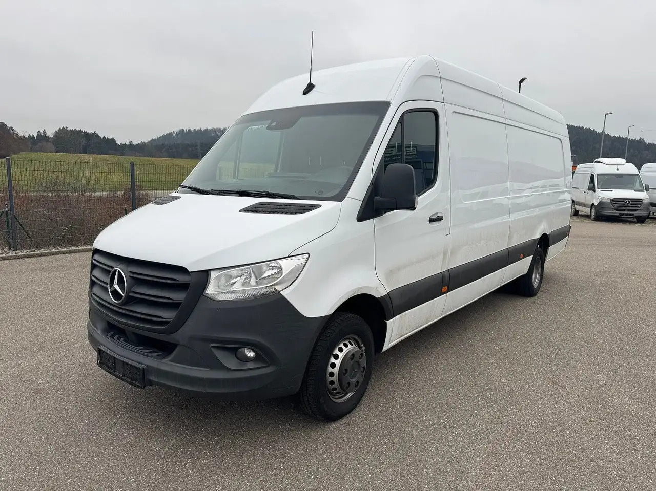 Mercedes-Benz Sprinter 519 CDI Maxi Lang Extralang XXL MBUX - فان: صور 1 Mercedes-Benz Sprinter 519 CDI Maxi Lang Extralang XXL MBUX - فان: صور 1