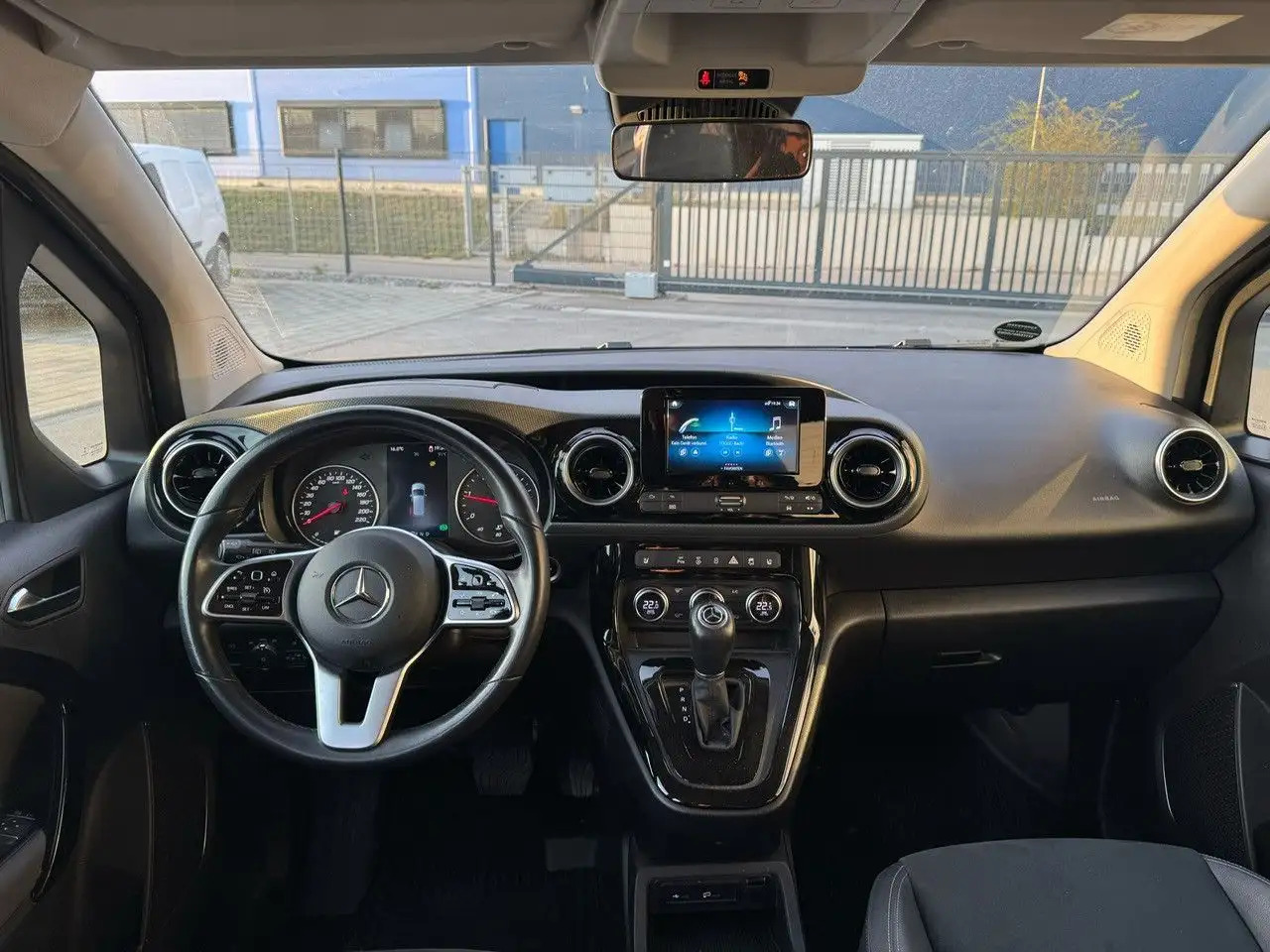 Mercedes-Benz T-Class T -Klasse 160 d standard - سيارة: صور 4 Mercedes-Benz T-Class T -Klasse 160 d standard - سيارة: صور 4