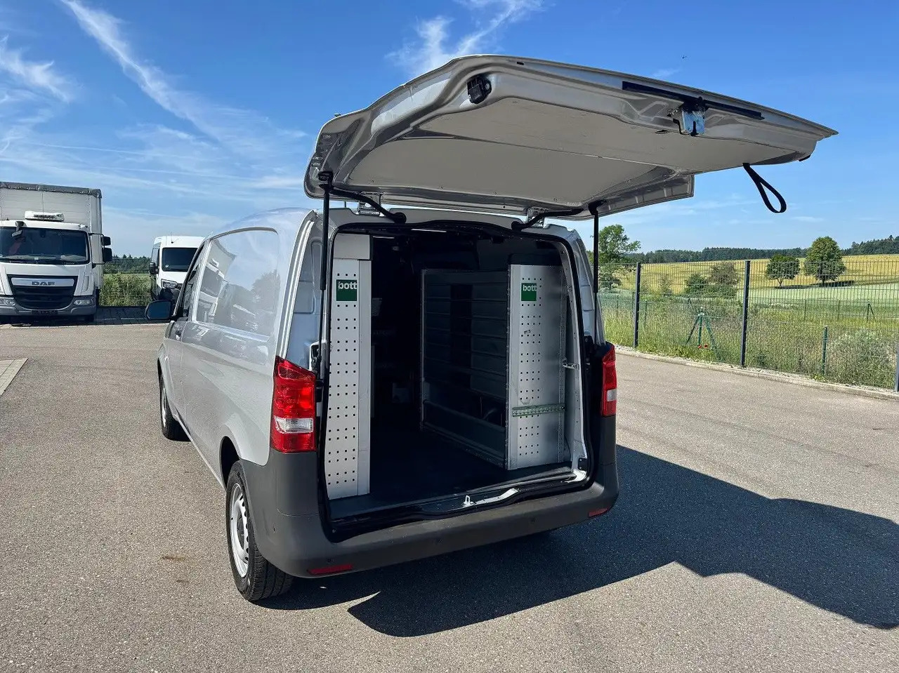 فان Mercedes-Benz Vito 114 CDI Kompakt Silber Bott: صور 9