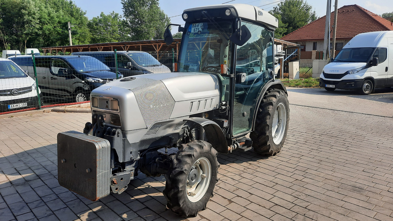 LAMBORGHINI RV90 Automatic - الآلات والماكينات الزراعية: صور 2 LAMBORGHINI RV90 Automatic - الآلات والماكينات الزراعية: صور 2