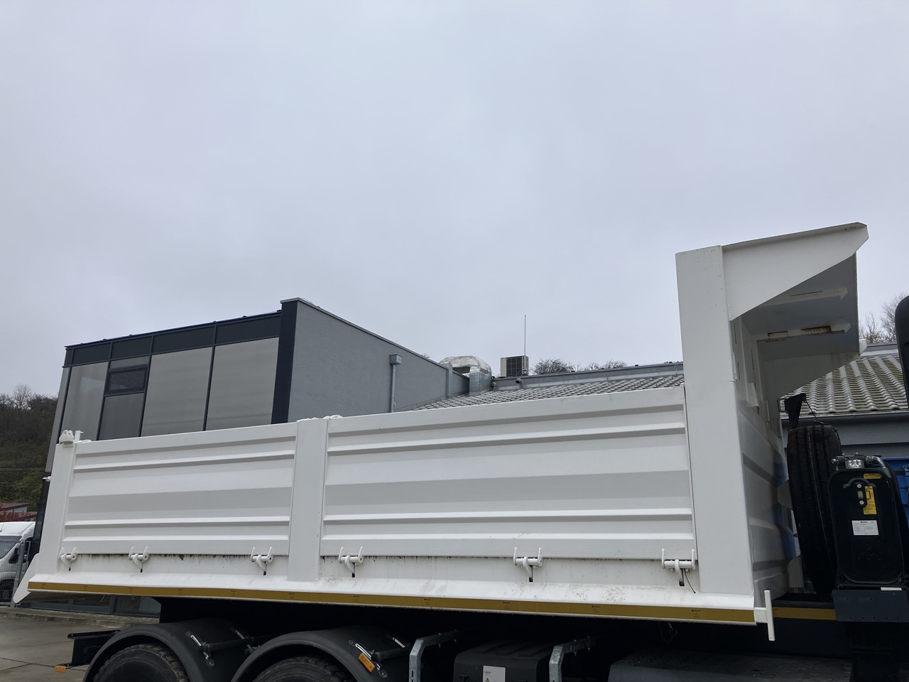 10m3 - الجسم قلابة: صور 2 10m3 - الجسم قلابة: صور 2