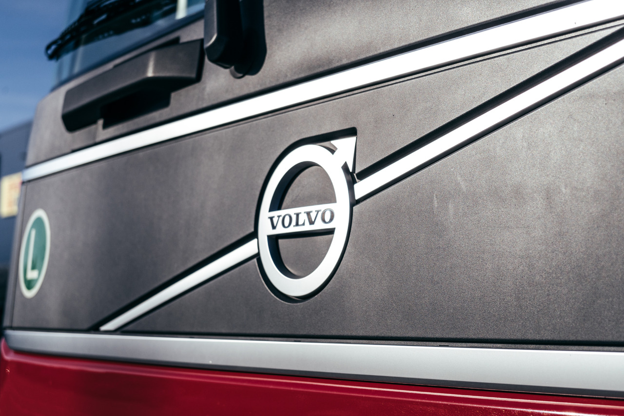 شاحنة ستارة Volvo FH: صور 17