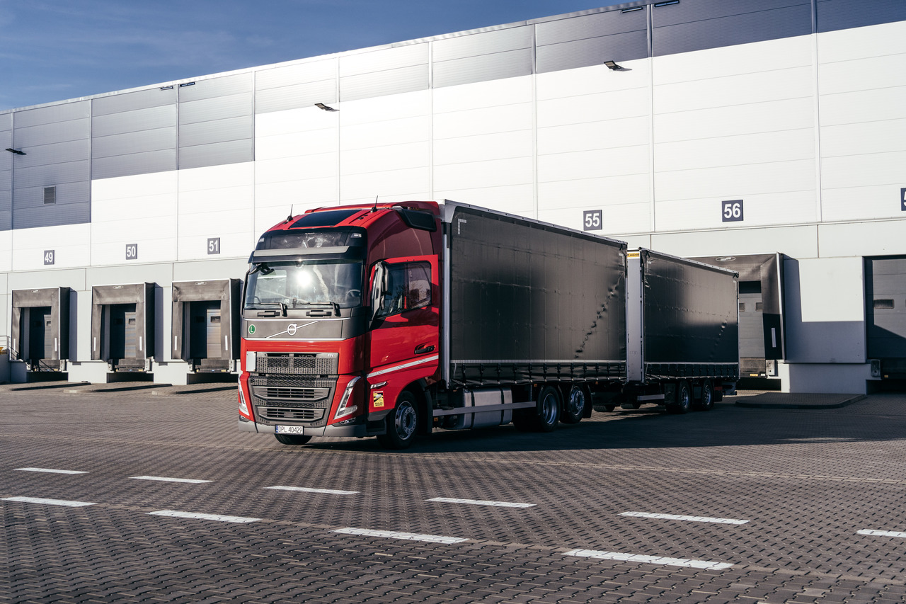 شاحنة ستارة Volvo FH: صور 9