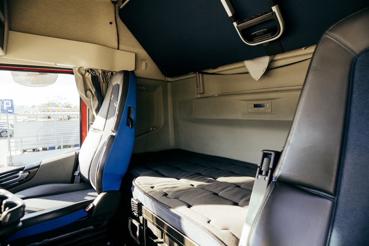 شاحنة ستارة Volvo FH: صور 34