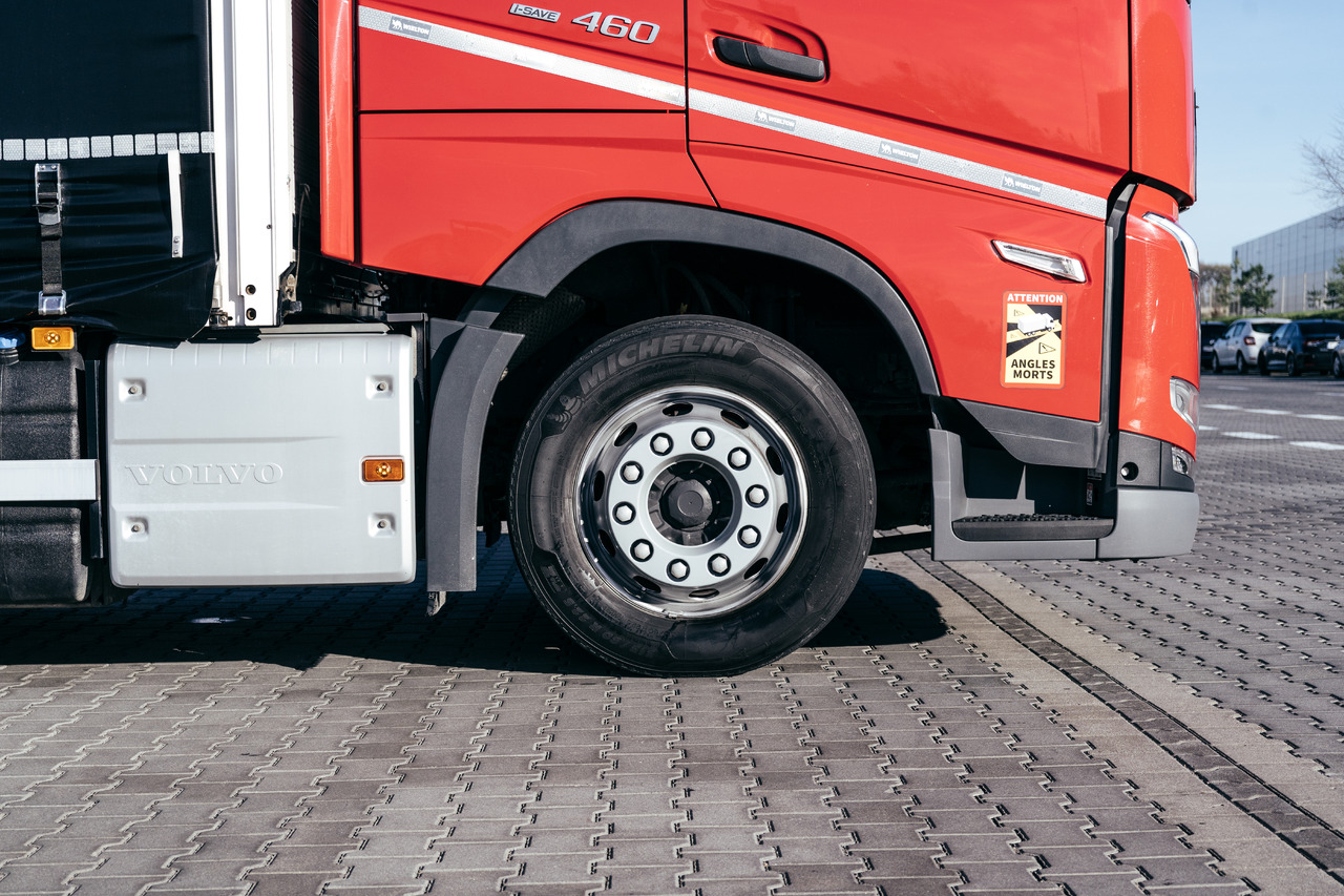 شاحنة ستارة Volvo FH: صور 24