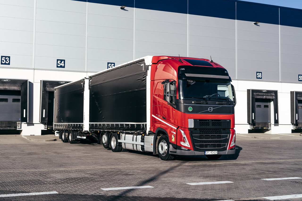 Volvo FH - شاحنة ستارة: صور 1 Volvo FH - شاحنة ستارة: صور 1