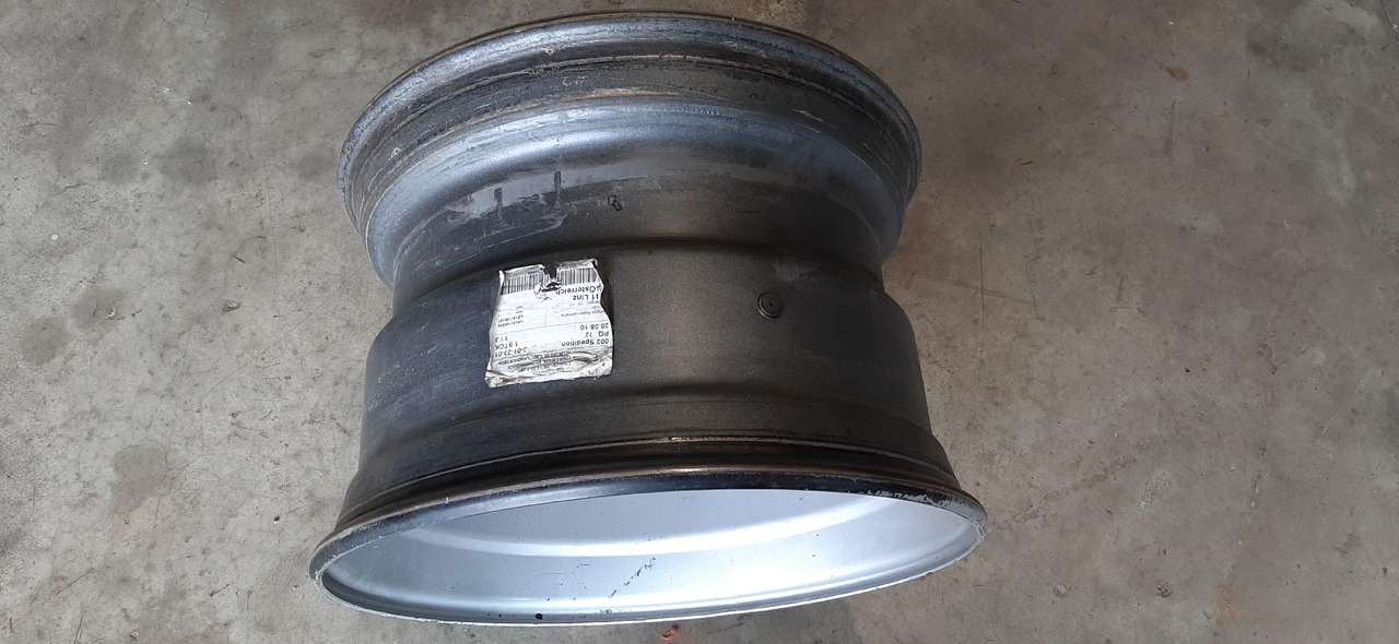 Gebrauchte Felgen 14 x 22,5 für Reifengröße 445 x 65 x 22,5, Artikel - Nr. : 99.99999 - 9999 - الجنوط - شاحنة: صور 2 Gebrauchte Felgen 14 x 22,5 für Reifengröße 445 x 65 x 22,5, Artikel - Nr. : 99.99999 - 9999 - الجنوط - شاحنة: صور 2