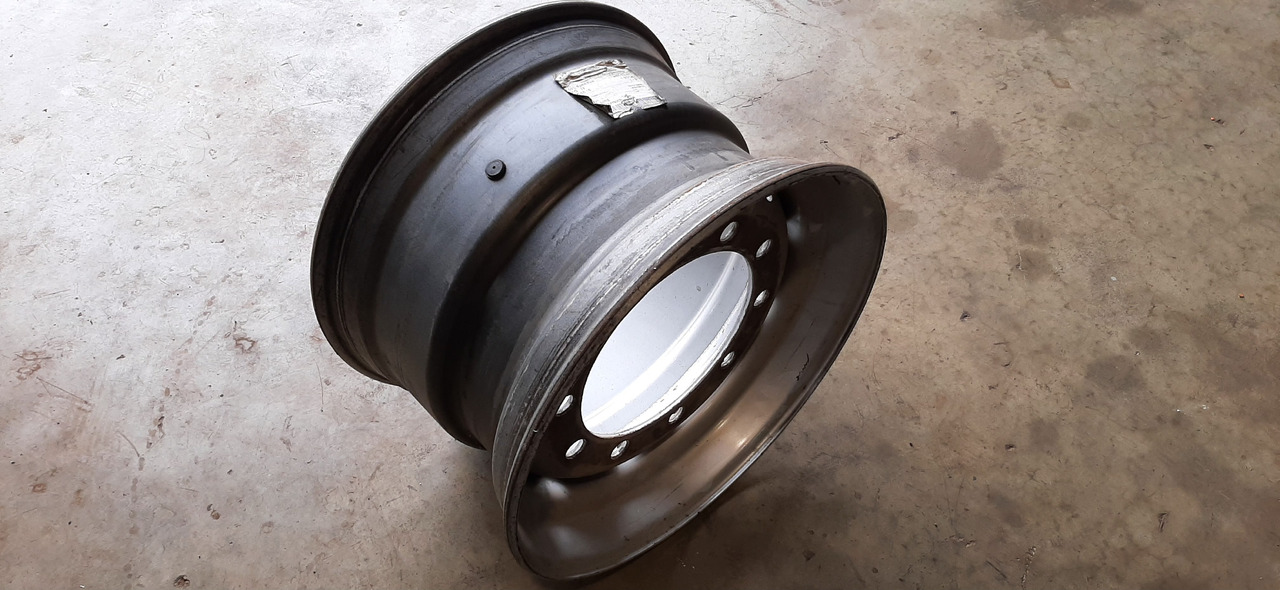 Gebrauchte Felgen 14 x 22,5 für Reifengröße 445 x 65 x 22,5, Artikel - Nr. : 99.99999 - 9999 - الجنوط - شاحنة: صور 5 Gebrauchte Felgen 14 x 22,5 für Reifengröße 445 x 65 x 22,5, Artikel - Nr. : 99.99999 - 9999 - الجنوط - شاحنة: صور 5