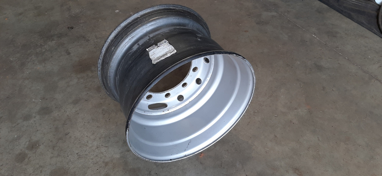 Gebrauchte Felgen 14 x 22,5 für Reifengröße 445 x 65 x 22,5, Artikel - Nr. : 99.99999 - 9999 - الجنوط - شاحنة: صور 1 Gebrauchte Felgen 14 x 22,5 für Reifengröße 445 x 65 x 22,5, Artikel - Nr. : 99.99999 - 9999 - الجنوط - شاحنة: صور 1