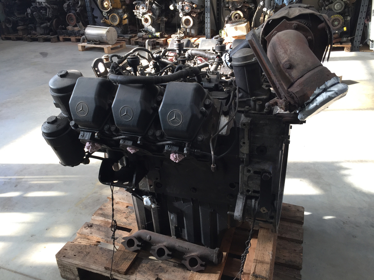 Gebrauchter Motor MB Actros 1843, OM 501 LA, Euro 3 - المحرك - شاحنة: صور 3 Gebrauchter Motor MB Actros 1843, OM 501 LA, Euro 3 - المحرك - شاحنة: صور 3