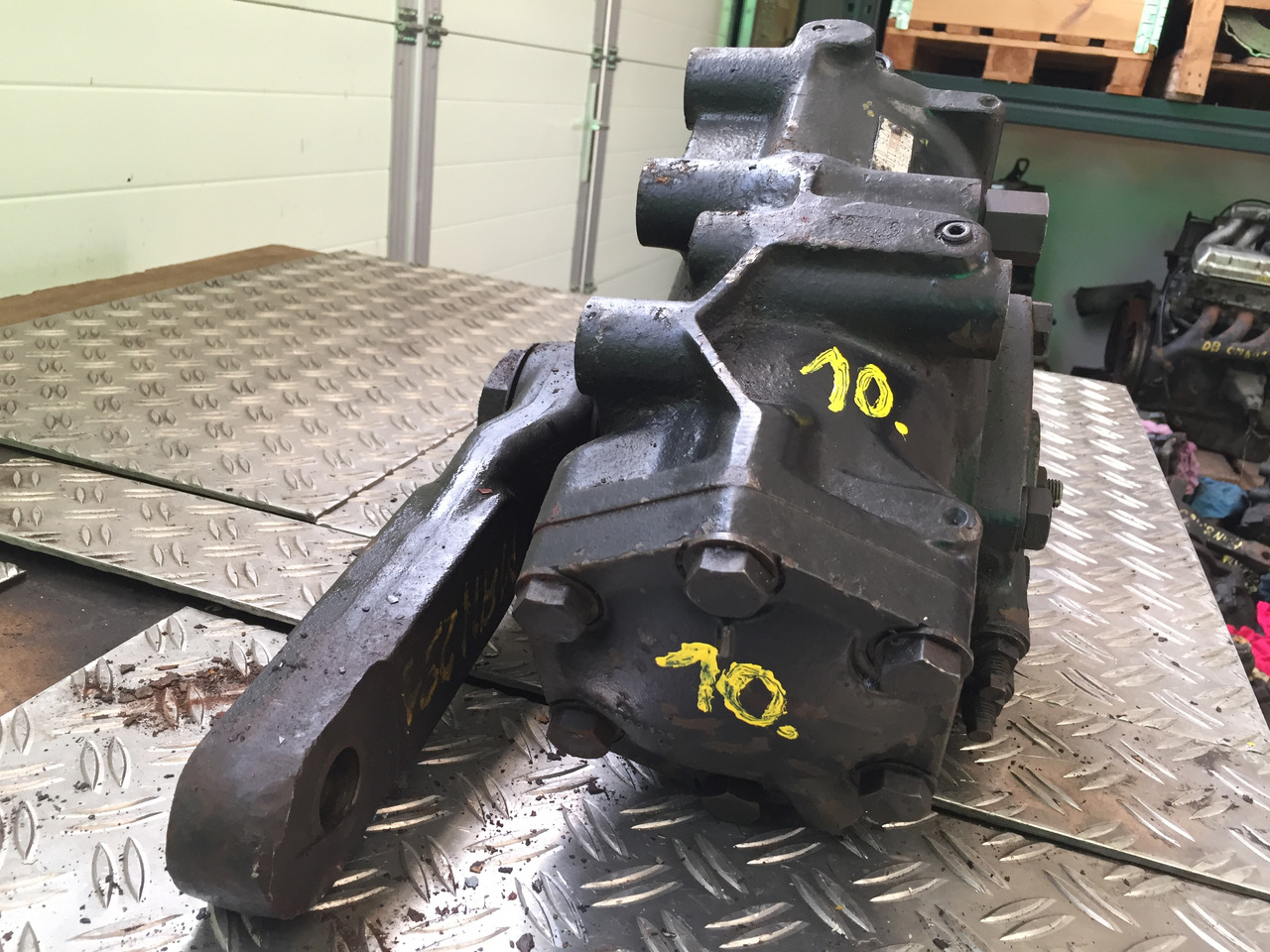 Gebrauchtes Lenkgetriebe MAN F 8, 24.291, Artikel - Nr.: 81.9999 - 9999 - دودة دركسون - شاحنة: صور 4 Gebrauchtes Lenkgetriebe MAN F 8, 24.291, Artikel - Nr.: 81.9999 - 9999 - دودة دركسون - شاحنة: صور 4