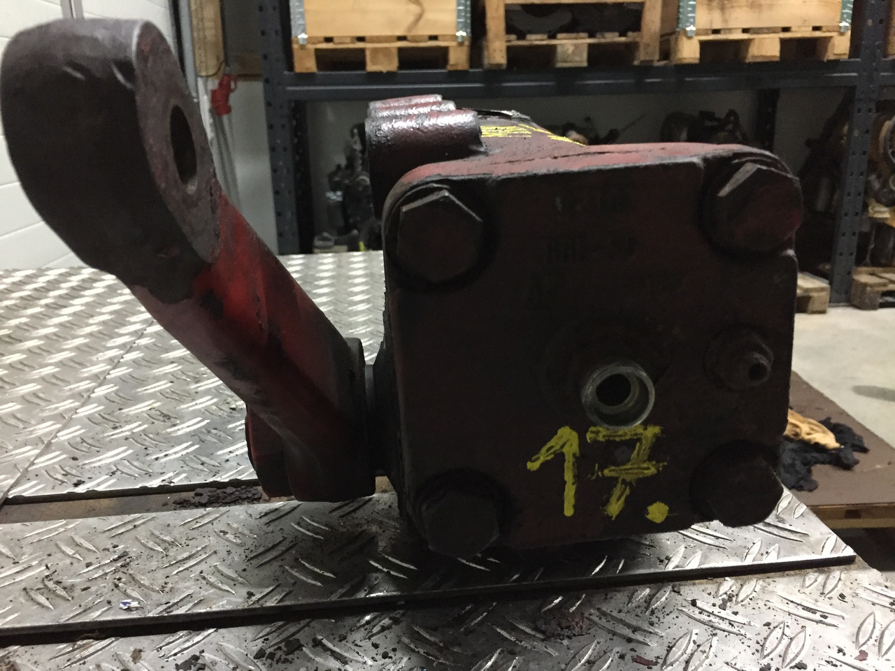 Gebrauchtes Lenkgetriebe MAN F90, 12.232, Artikel - Nr.: 81.9999 - 9999 - دودة دركسون - شاحنة: صور 3 Gebrauchtes Lenkgetriebe MAN F90, 12.232, Artikel - Nr.: 81.9999 - 9999 - دودة دركسون - شاحنة: صور 3