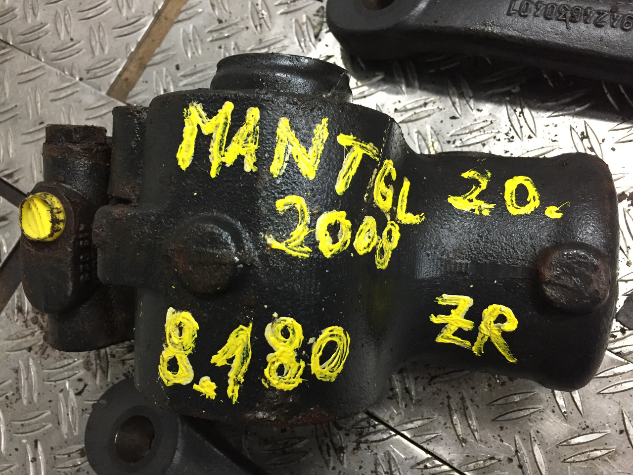 Gebrauchtes Lenkgetriebe MAN TGL, 8.180, Artikel - Nr.: 81.9999 - 9999 - دودة دركسون - شاحنة: صور 1 Gebrauchtes Lenkgetriebe MAN TGL, 8.180, Artikel - Nr.: 81.9999 - 9999 - دودة دركسون - شاحنة: صور 1