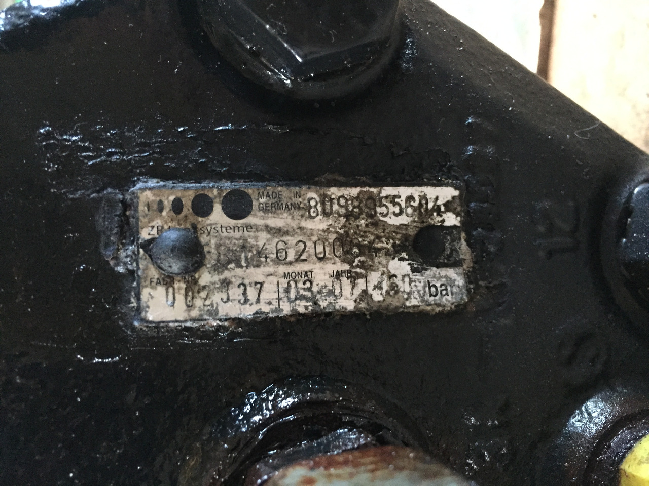 Gebrauchtes Lenkgetriebe, mechanisch, MAN TGA 26.440 XXL, Artikel - Nr. : 81.46200 - 6427 - دودة دركسون - شاحنة: صور 3 Gebrauchtes Lenkgetriebe, mechanisch, MAN TGA 26.440 XXL, Artikel - Nr. : 81.46200 - 6427 - دودة دركسون - شاحنة: صور 3