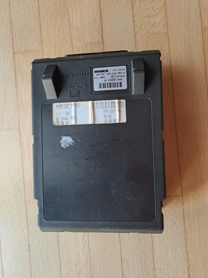 Gebrauchtes MAN TGL / TG2 Steuergerät Zentraler Bordrechner, Artikel - Nr. : 81.25806 - 7096 - كتلة التحكم - شاحنة: صور 1 Gebrauchtes MAN TGL / TG2 Steuergerät Zentraler Bordrechner, Artikel - Nr. : 81.25806 - 7096 - كتلة التحكم - شاحنة: صور 1