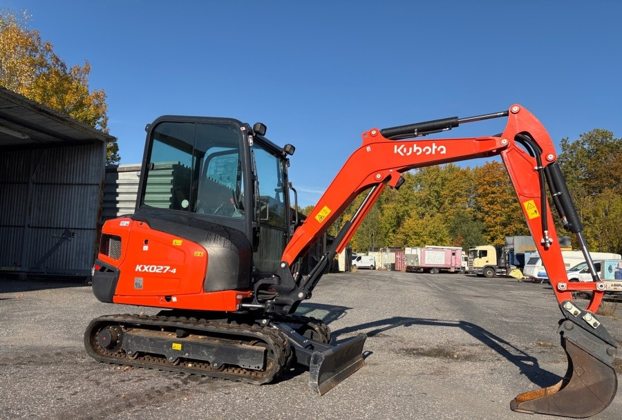 Kubota KX027-4 - حفارة مصغرة: صور 1 Kubota KX027-4 - حفارة مصغرة: صور 1