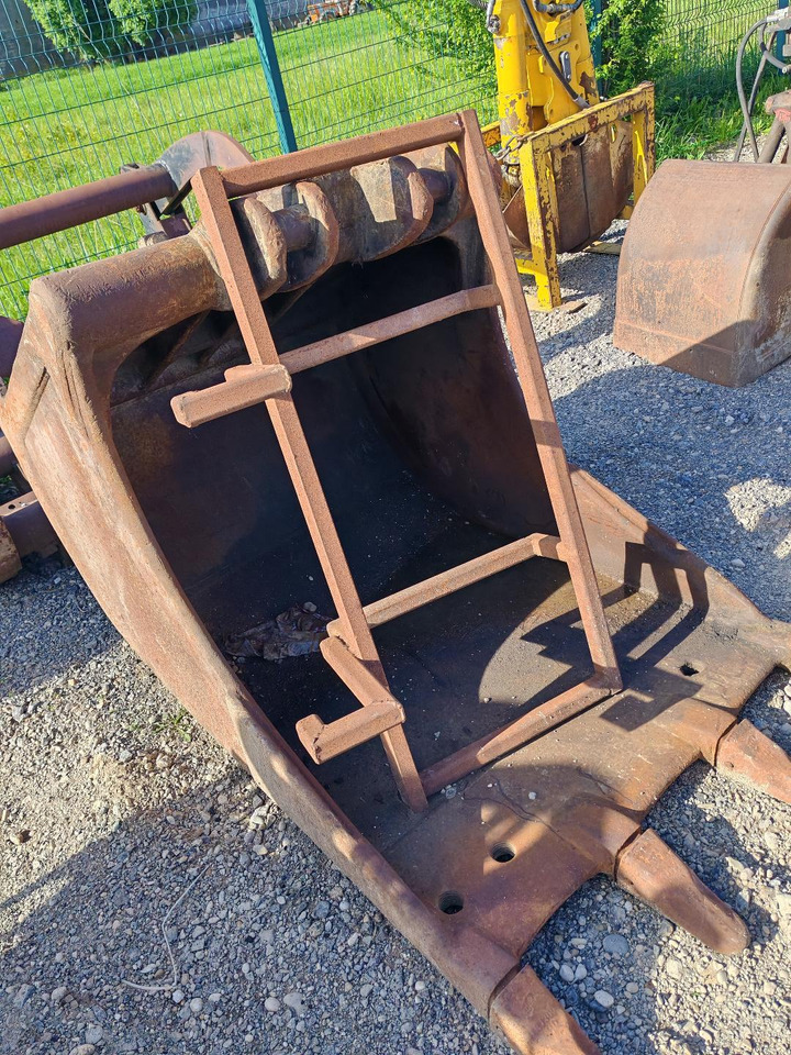 KORPA ZA BAGER 20-25 tona - بكت حفار: صور 1 KORPA ZA BAGER 20-25 tona - بكت حفار: صور 1