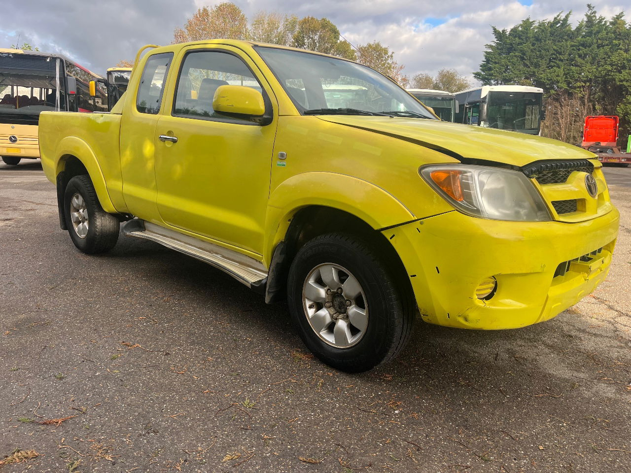Toyota Hilux NO Registration - شاحنة البيك أب: صور 4 Toyota Hilux NO Registration - شاحنة البيك أب: صور 4